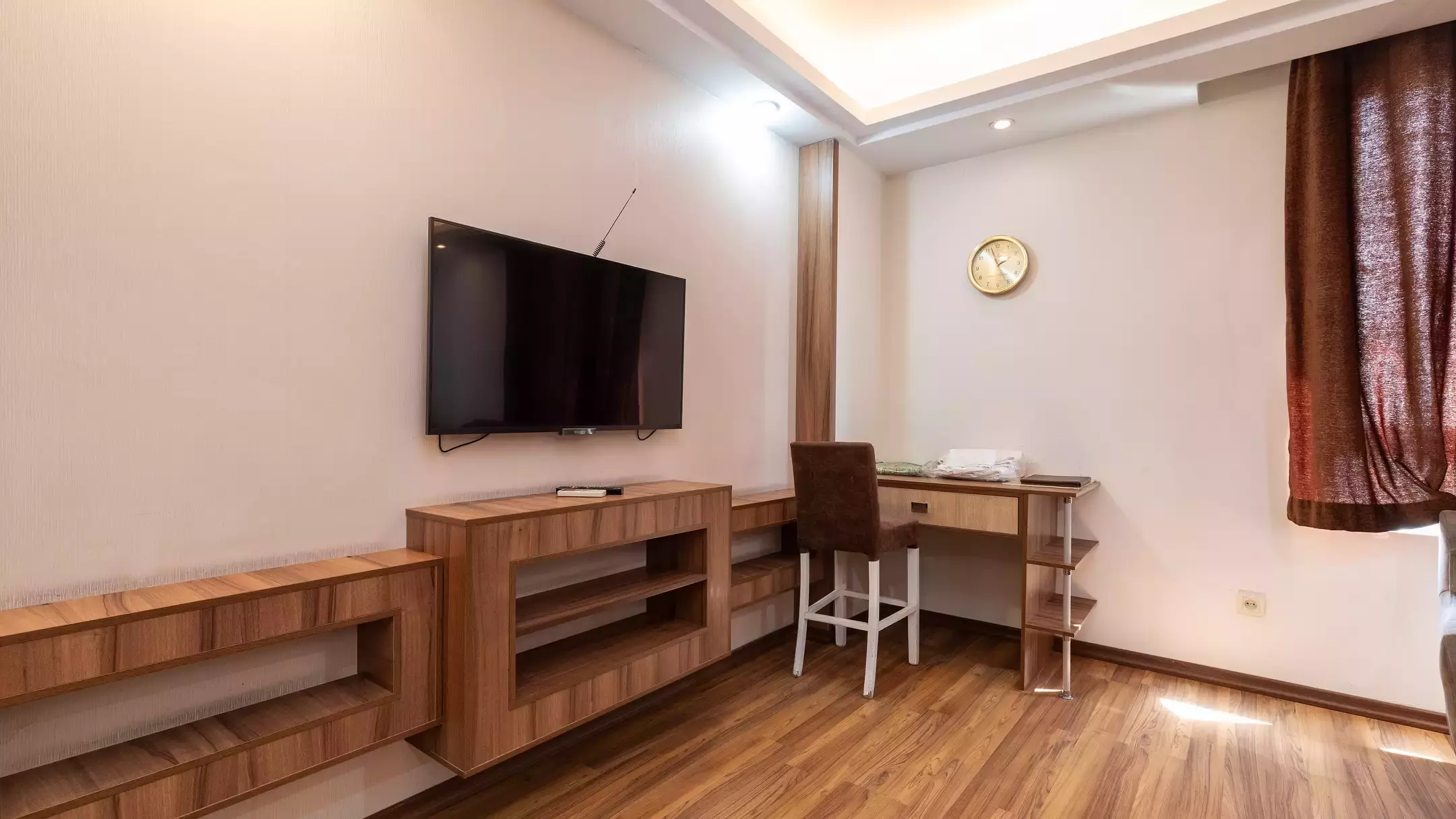 Alibaba https://cdn.alibaba.ir/ostorage/hotel-accommodation-images/670524c4359857c3c5f4a87a_66e807010865d826250ba7d4_هتل ونوس - آپارتمان دوخواب چهارتخته دبل سینگل (2).webp